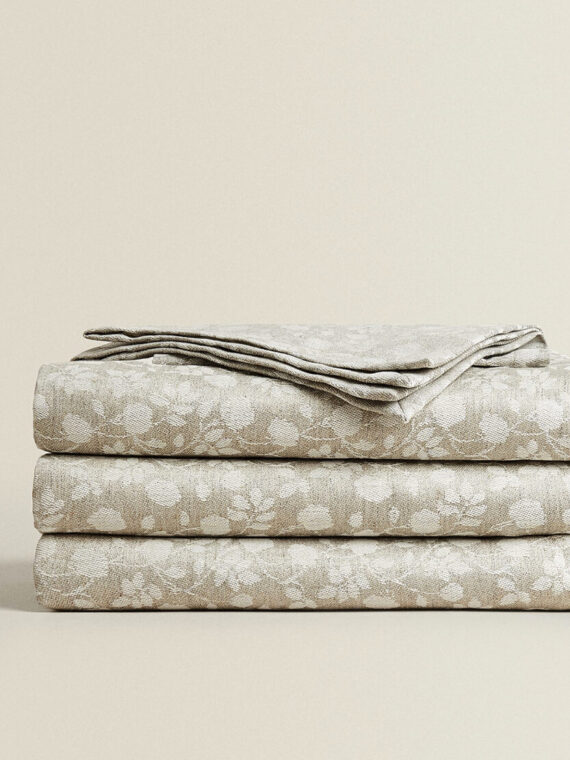 Vintage Floral Print Tablecloth